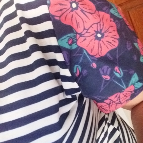 Lularoe too - Picture 2 of 4